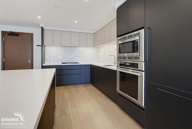 Building Photo - Modern 2Bdm 2Ba Condo with Stunning Bay Views in Savina Downtown San Diego!