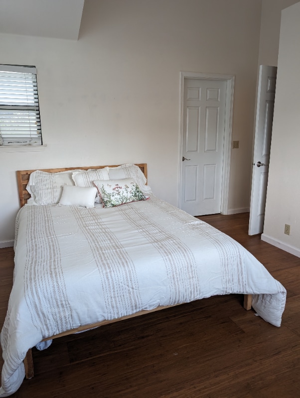 Building Photo - 251 Via La Paz