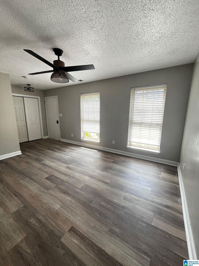 Foto del edificio - 3643 Haven View Cir