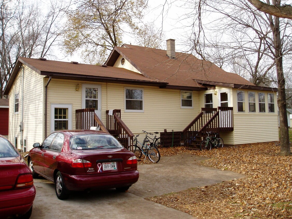 204 16th Ave W, Menomonie, WI 54751 House Rental in Menomonie, WI