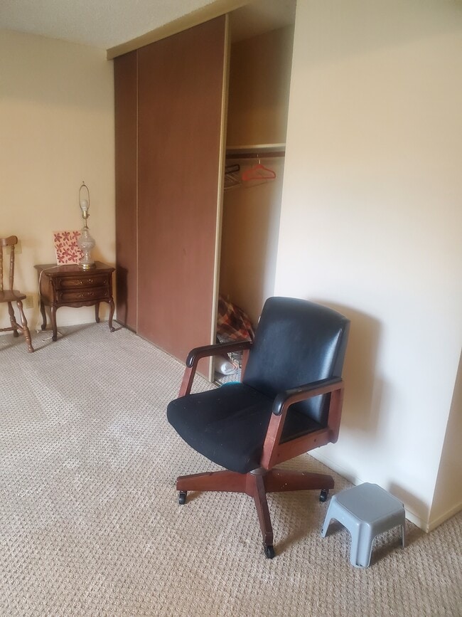 Master Bedroom - 618 Clarendon Ave
