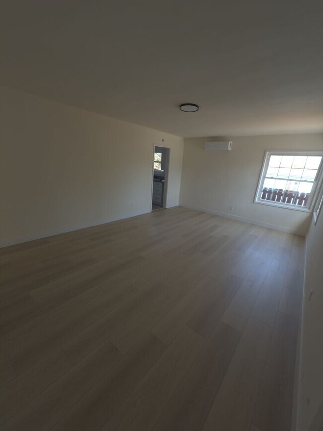 Foto del edificio - 6356-6360 Brooklyn Ave