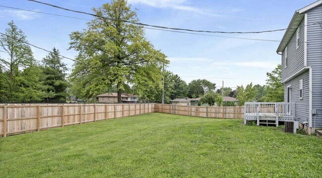 Building Photo - 1746 Andover Ln SE