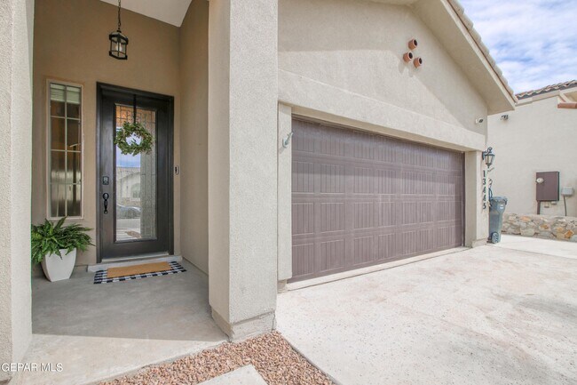 Building Photo - 13445 Emerald Crystal Dr