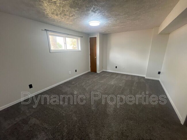 Foto del edificio - 7009 S 79th St