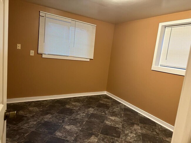 Foto del edificio - 662 Bailey Dr