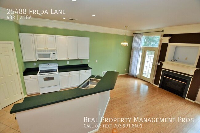 Building Photo - 25488 Freda Ln