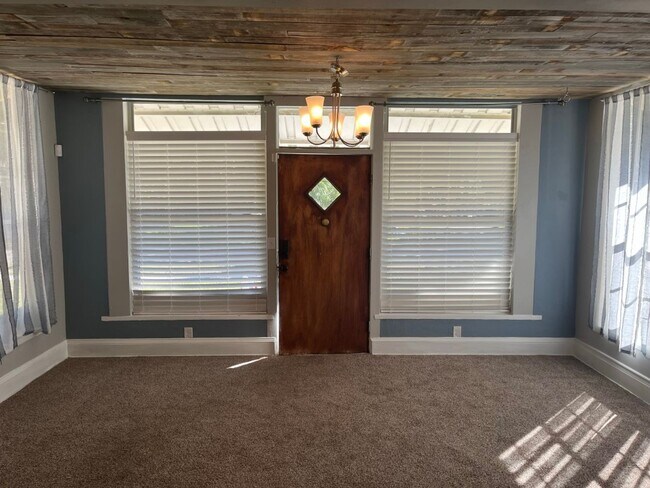 Foto del edificio - 6932 Oakwood St