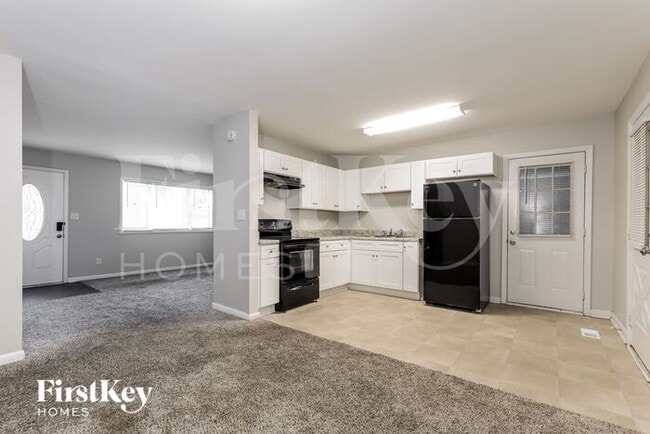 Building Photo - 1410 Willow Dr