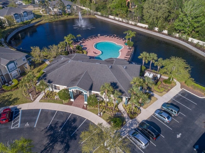 Hawthorne Village - 3900 Yorktowne Blvd Port Orange, FL 32129