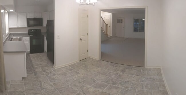 Main Floor - 8152 marty