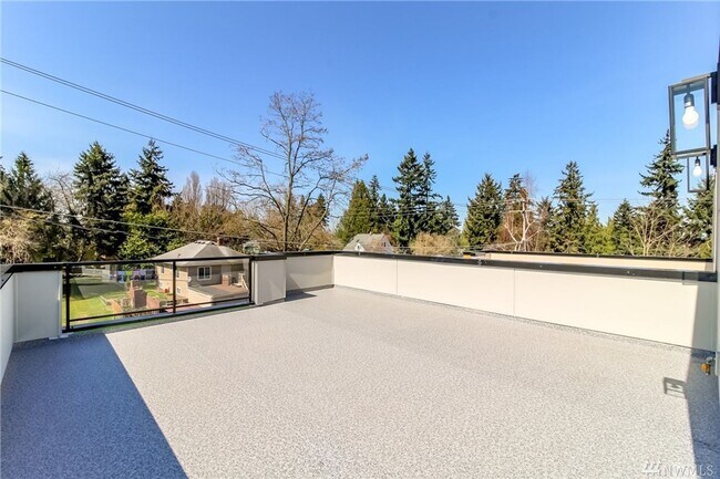 Foto del edificio - Spacious New Construction House with 5 bed...