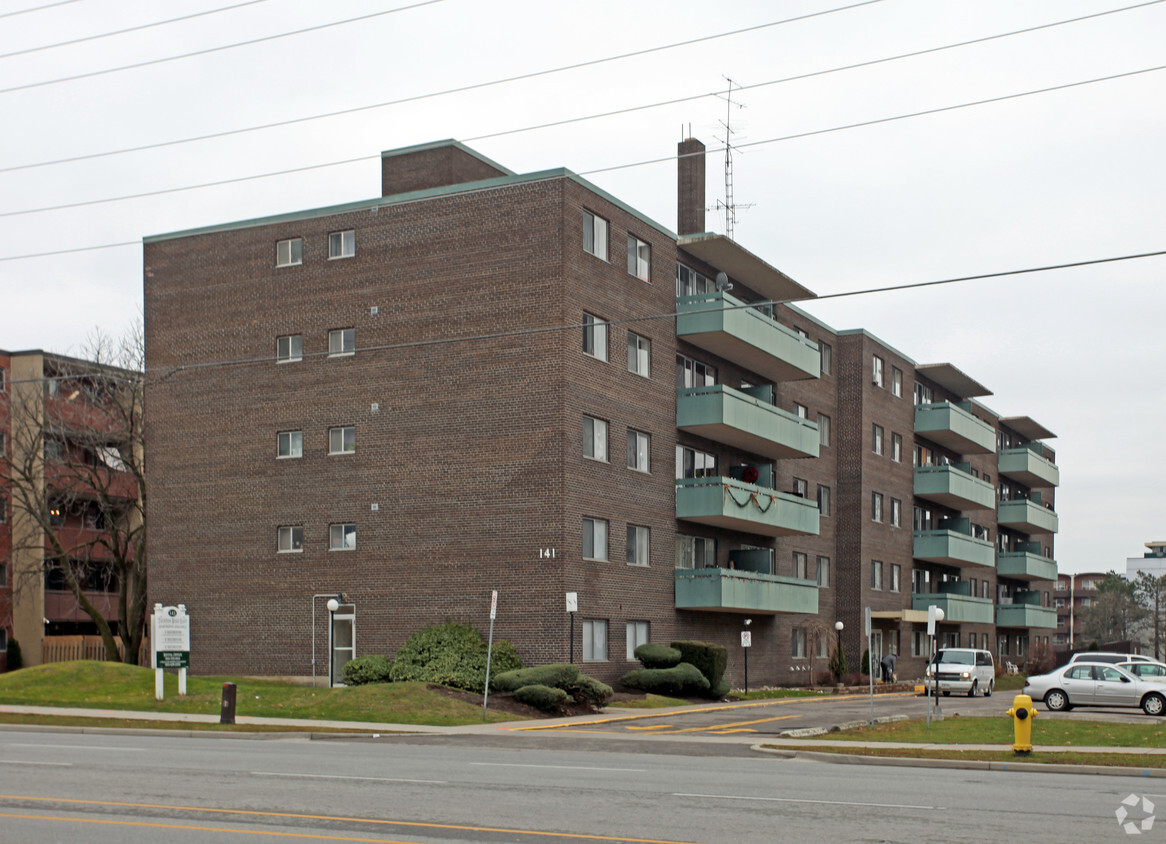 Primary Photo - 141 Taunton Rd E