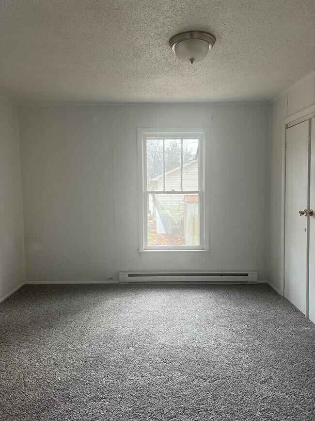 Foto del edificio - 909 Skyland St