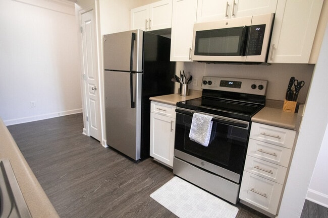 Building Photo - 8122 Hydon Dawn Ln