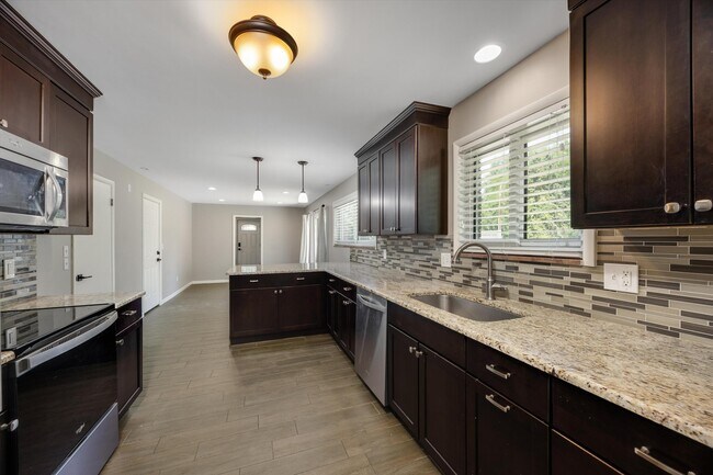 Foto del edificio - 4790 Belzair Dr
