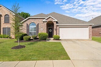 Building Photo - 2608 Travis Dr