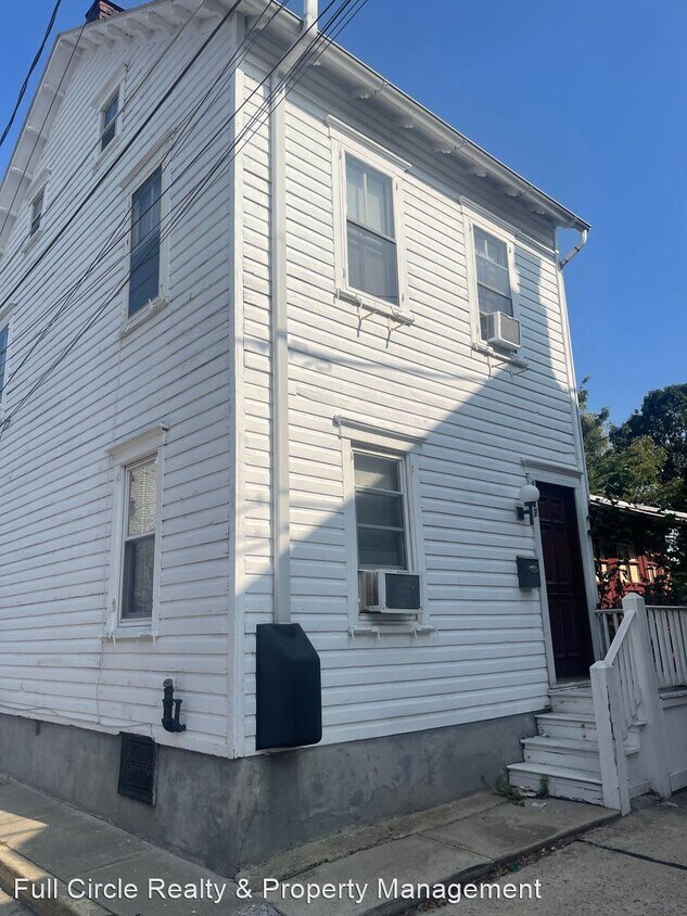 Foto principal - 1127 Emmett St