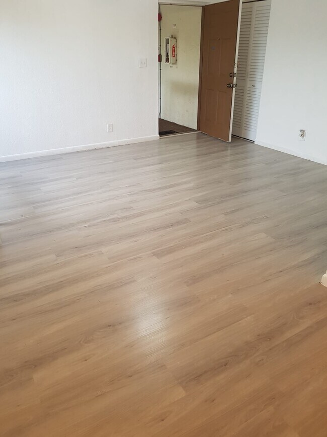 Foto del edificio - 11785 NW 30th St