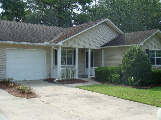 Foto del edificio - 2845 Fawnwood Cir