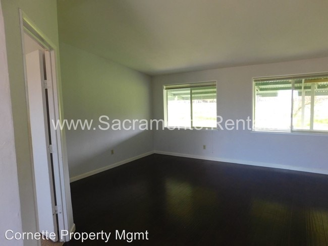 Building Photo - 3 br, 2 bath House - 9661 Cosumnes Rd #B