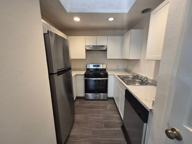 Building Photo - 1105 Ash Cove