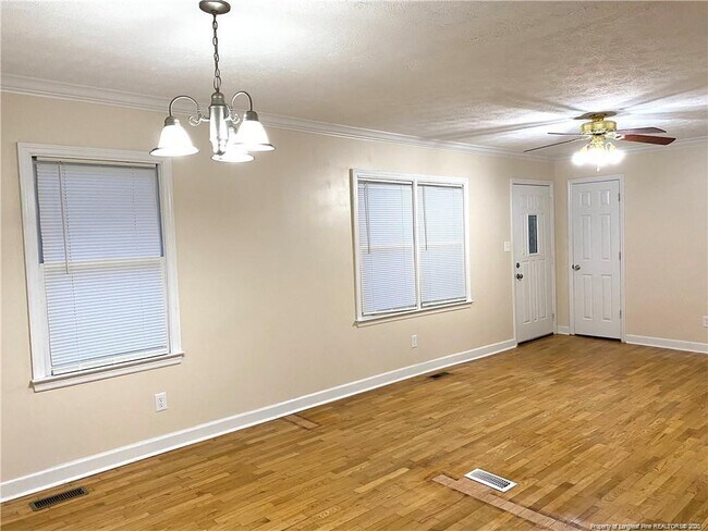 Building Photo - 1223 Nathaniel Ave