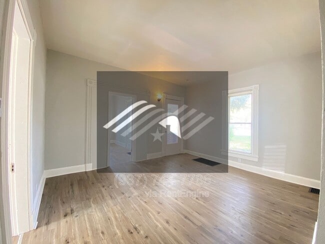 Building Photo - 323 Harrison St