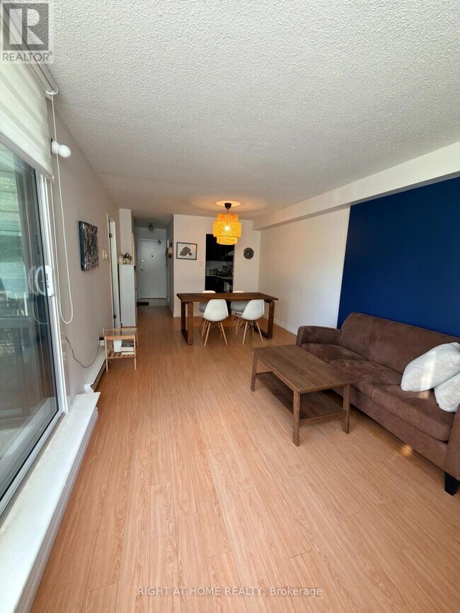 Photo du bâtiment - 2500 Bridletowne Cir