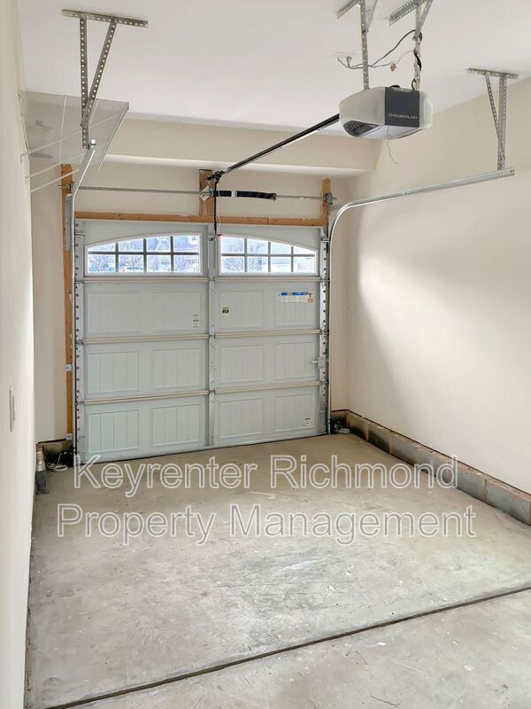 Foto del edificio - 8916 Ringview Dr