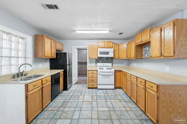 Foto del edificio - Scenic Heights Living at an Affordable Price!