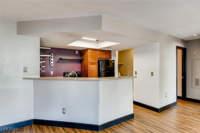 Foto del edificio - 8600 W Charleston Blvd