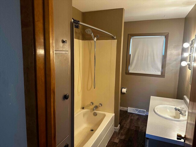 Foto del edificio - 2643 Juniper Ave