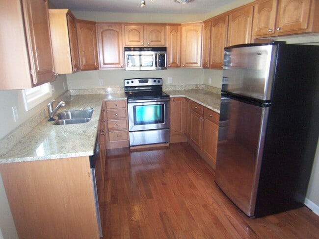 Foto del edificio - 302 Castle Shannon Blvd