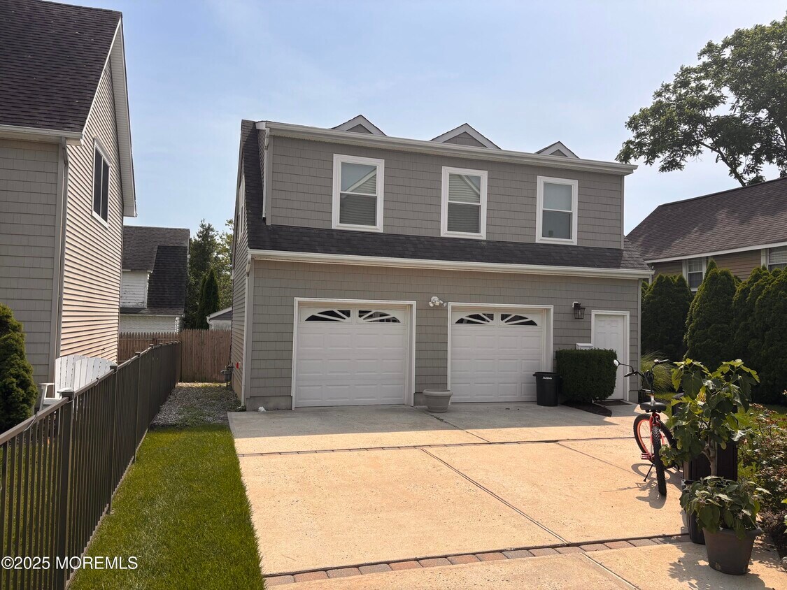 Foto principal - 513 Evergreen Ave