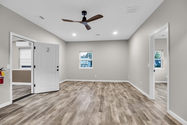 Building Photo - 70 Court St