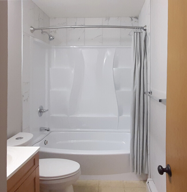 Bath - 1929 3rd Ave NE