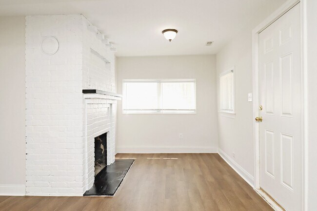 Building Photo - 603 Altavista Ave