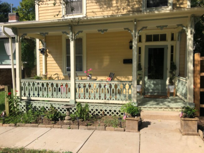 Building Photo - 324 Green St