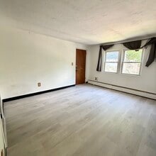 Building Photo - 153 Commercial St