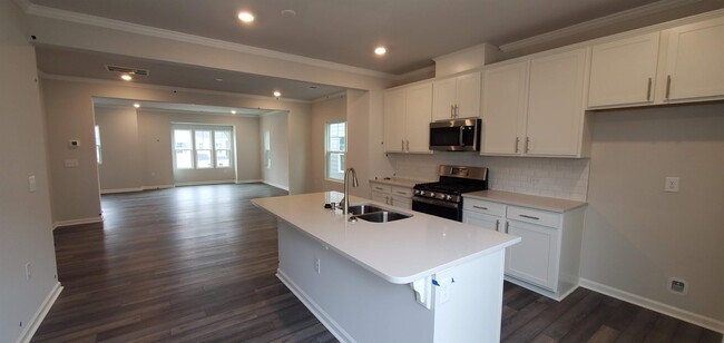 Building Photo - 1426 Rosepine Drive