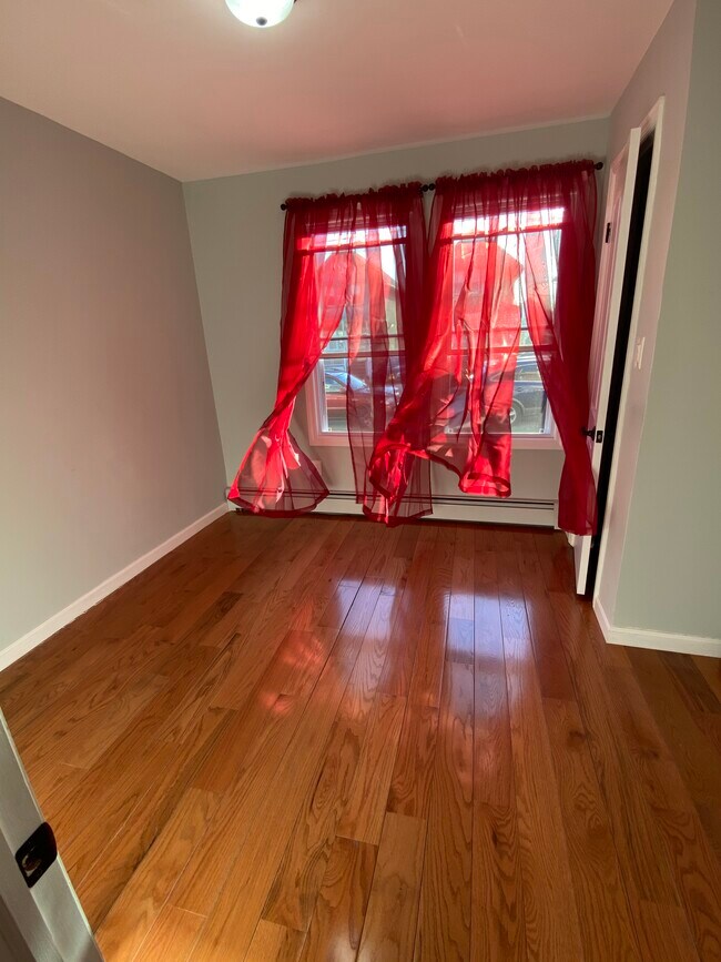 Bedroom - 11429 122nd St