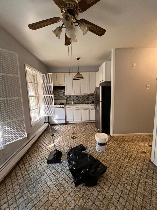 Foto del edificio - 110 Baldwin Ave