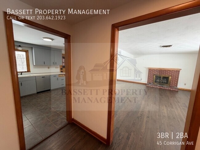 Foto del edificio - 45 Corrigan Ave