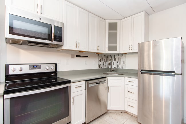 Photo - 47 Homer Ave