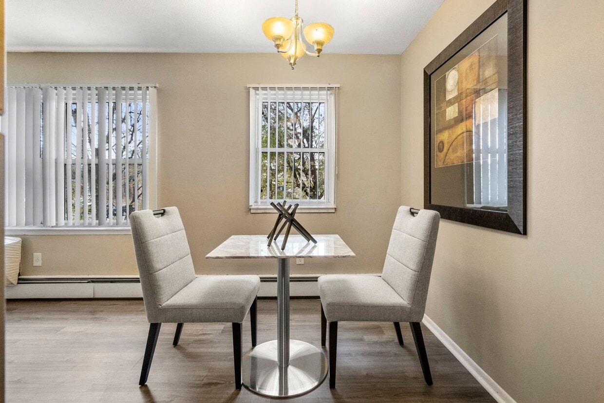 Colonial Terrace - 5621-5635 Minnetonka Blvd Saint Louis Park, MN