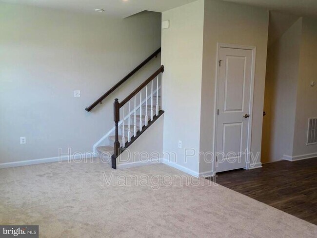 Foto del edificio - 509 Rising Sun Rd