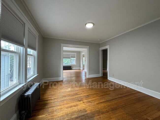 Foto del edificio - 105-107 Butler Ave