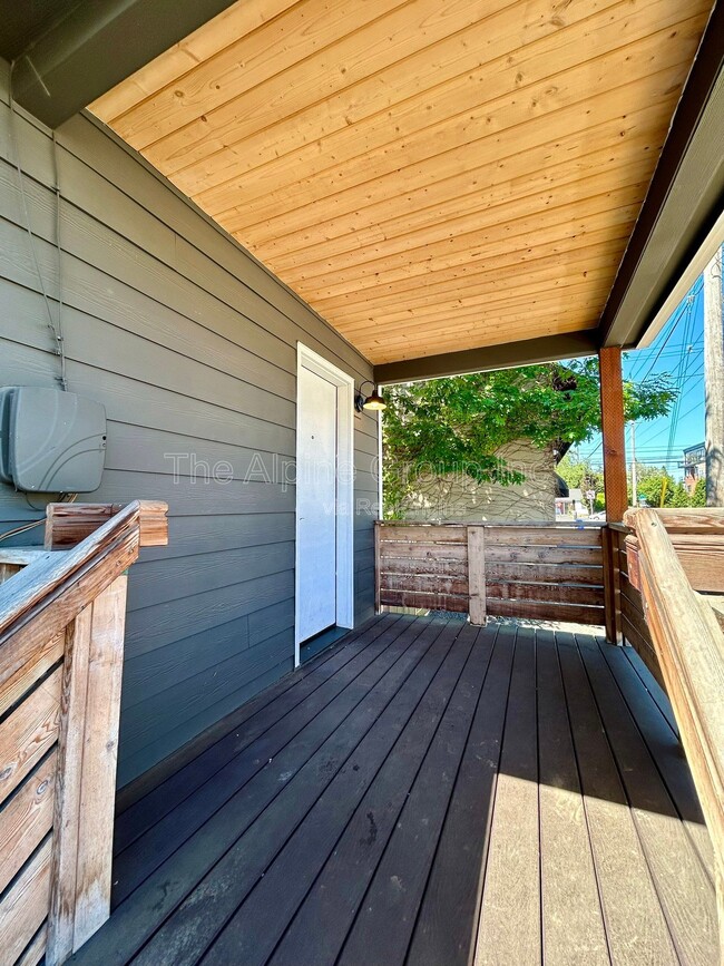 Photo - 4831 N Maryland Ave Apartment