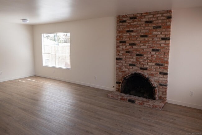 Foto del edificio - 4490 Cather Ave